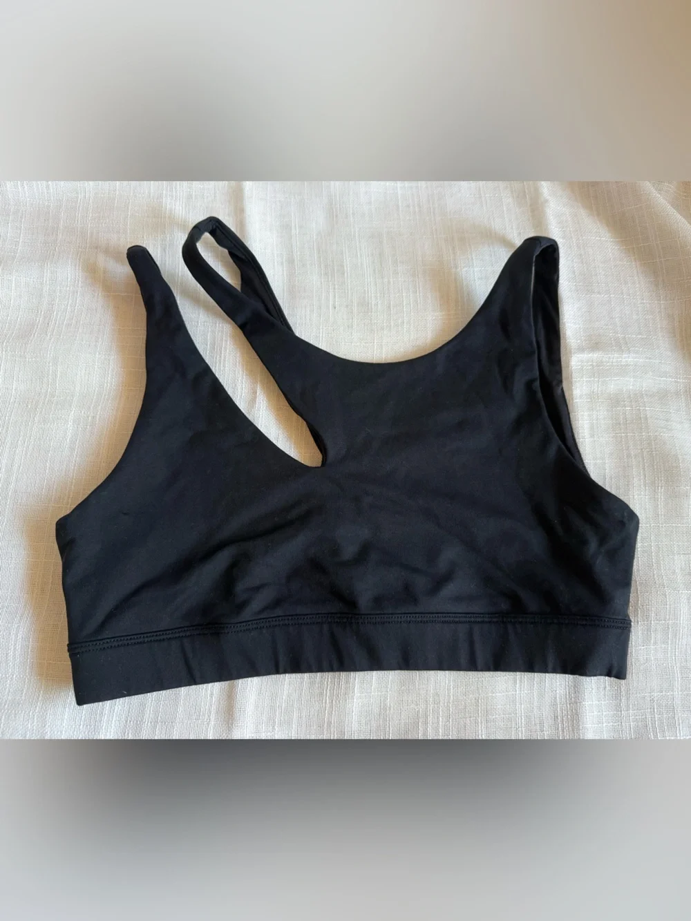 Alo Yoga 'Peak' Cutout Crop Top Sports Bra Black Asymmetrical Size Medium